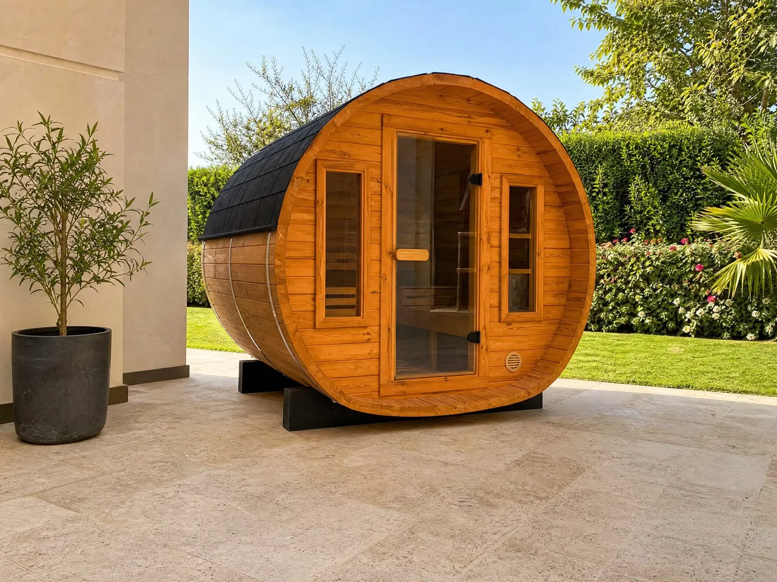 Outdoor barrel sauna